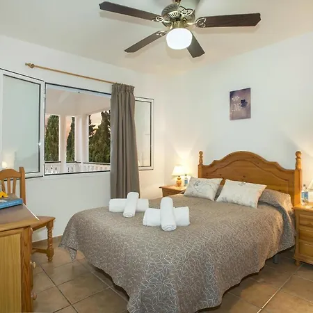 Villa San Jaime Mediterraneo Sleeps 6 With Pool *